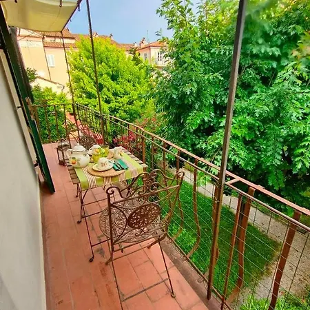 I Santi Apartment Lucca